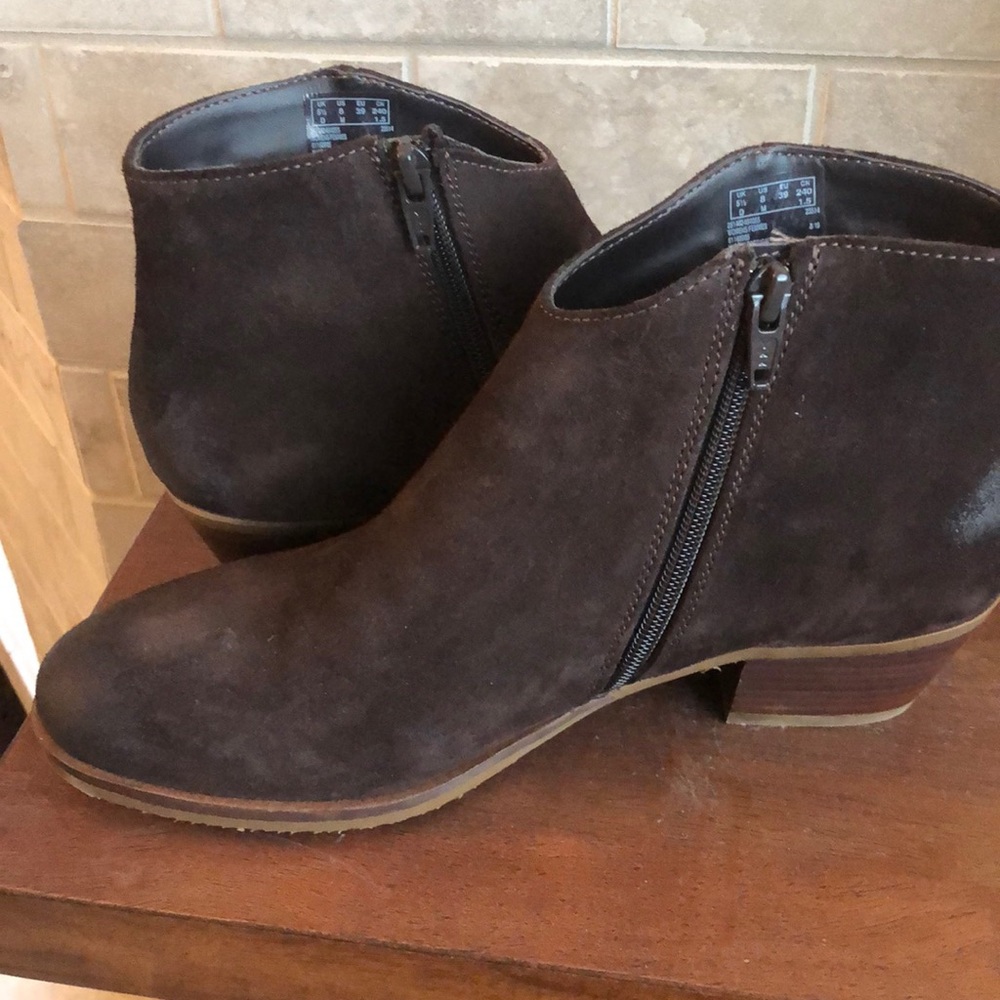 Clarks Booties - Picture 3 of 4